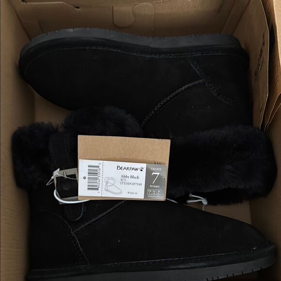 Bearpaw Black Suede Boots ABBY NEW IN BOX SIZE 7 - Picture 2 of 5